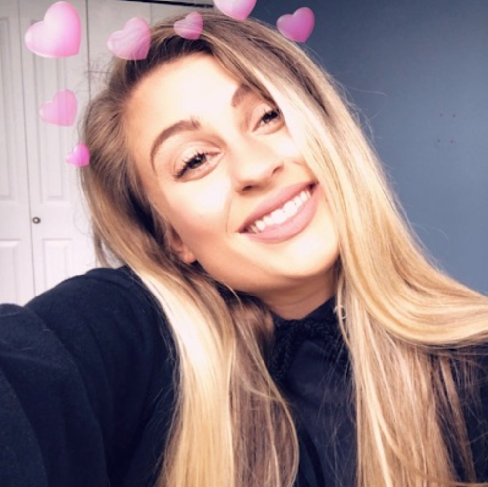 Meet your Posher, Julia